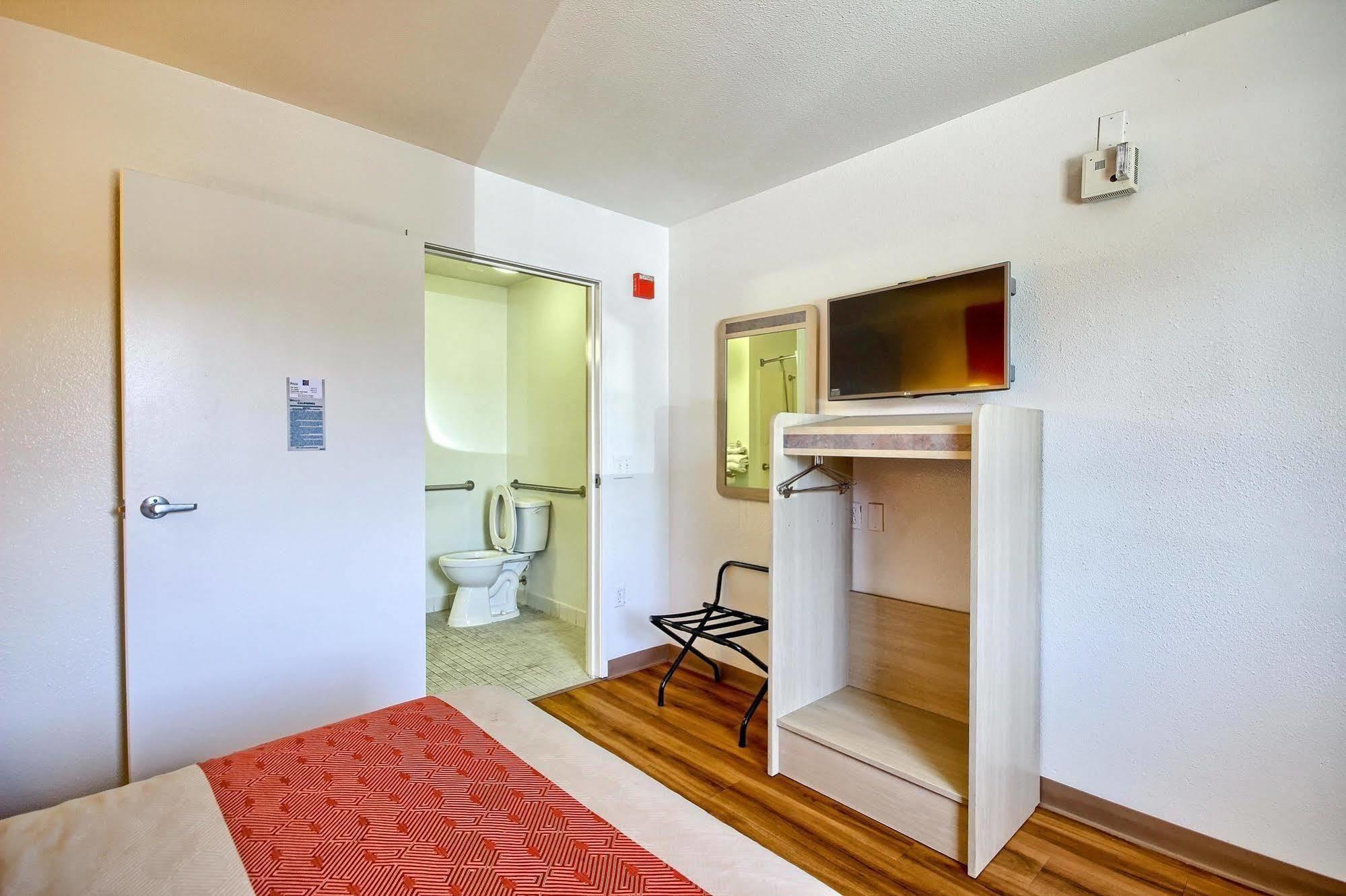 Motel 6-Tulare, Ca Экстерьер фото